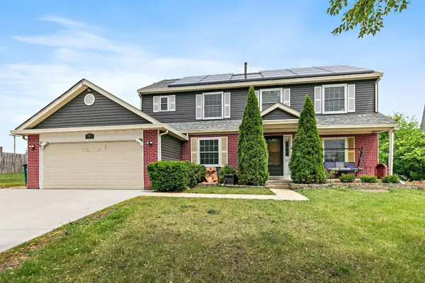 25 Magnolia DR, Streamwood, IL 60107
