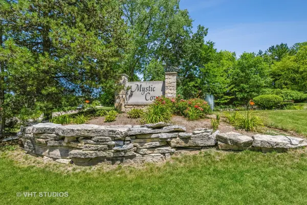 1201 Bayshore DR, Antioch, IL 60002