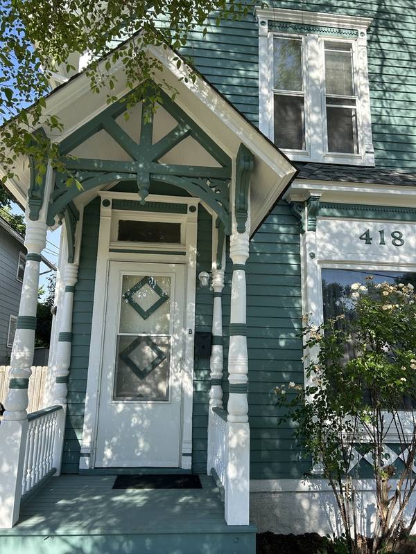 418 Saint Charles ST #B, Elgin, IL 60120
