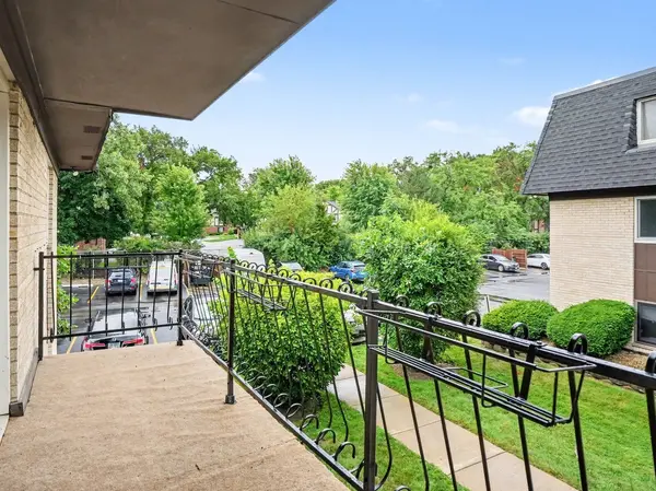 11115 S 84th Ave #2B, Palos Hills, IL 60465