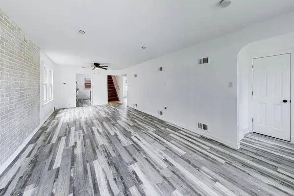 5718 N Parkside AVE, Chicago, IL 60646