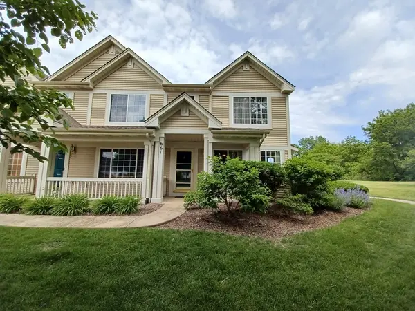 661 Lincoln Station DR, Oswego, IL 60543