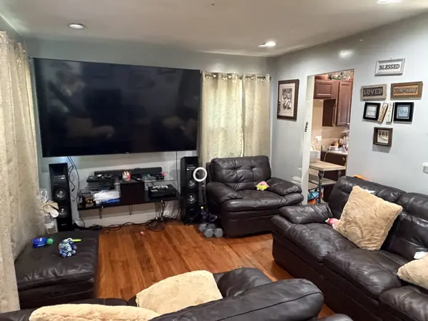 7839 S Trumbull AVE, Chicago, IL 60652