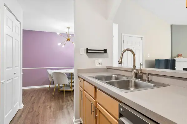 43 Orchard TER #3, Lombard, IL 60148
