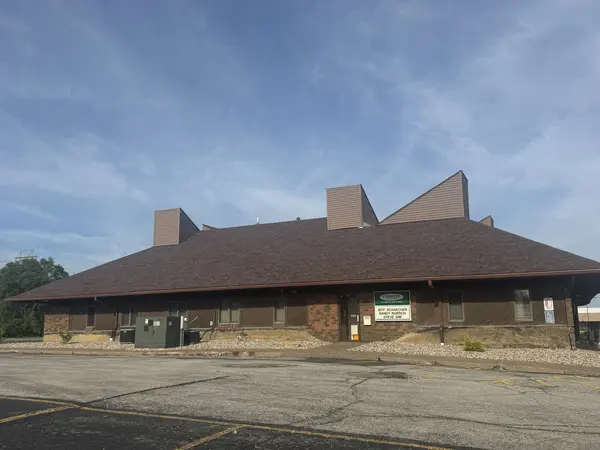1601 52nd AVE #1, Moline, IL 61265