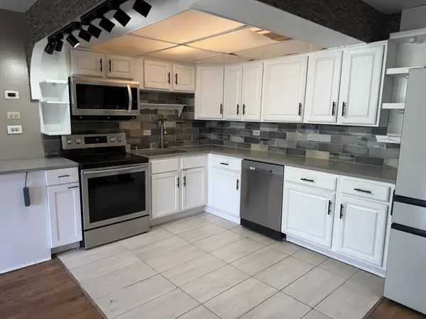6700 S Brainard AVE #411, Countryside, IL 60525