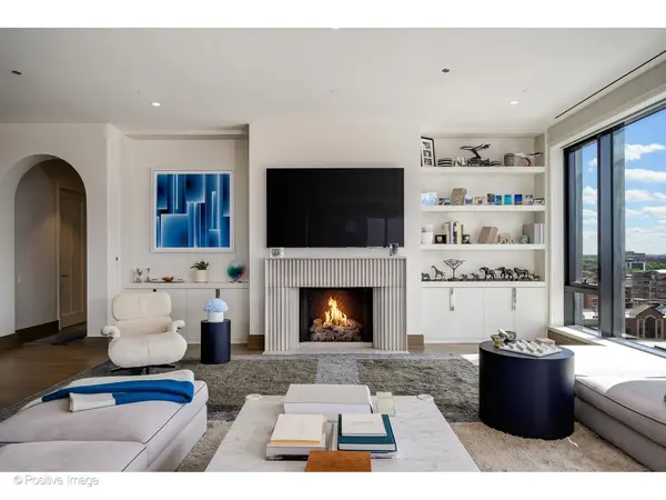 21 N May ST #1103, Chicago, IL 60607