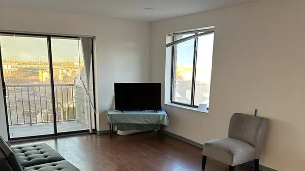 75 Kristin CIR #613, Schaumburg, IL 60195