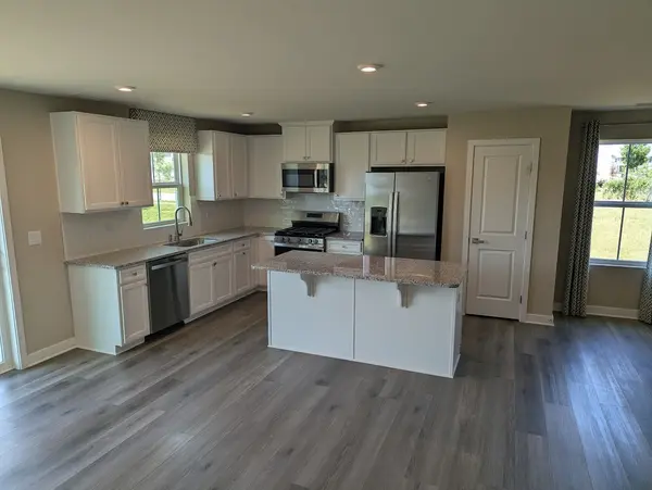 107 Cornerstone DR, Hampshire, IL 60140