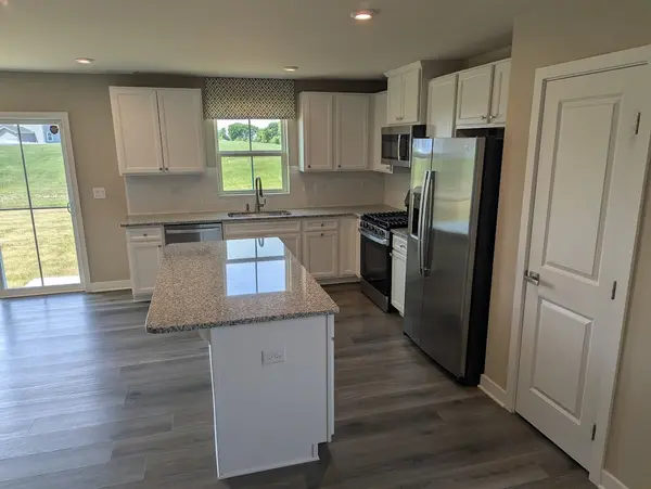 107 Cornerstone DR, Hampshire, IL 60140