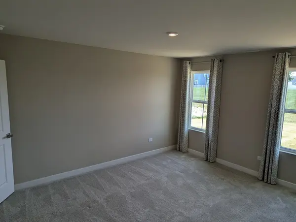 107 Cornerstone DR, Hampshire, IL 60140