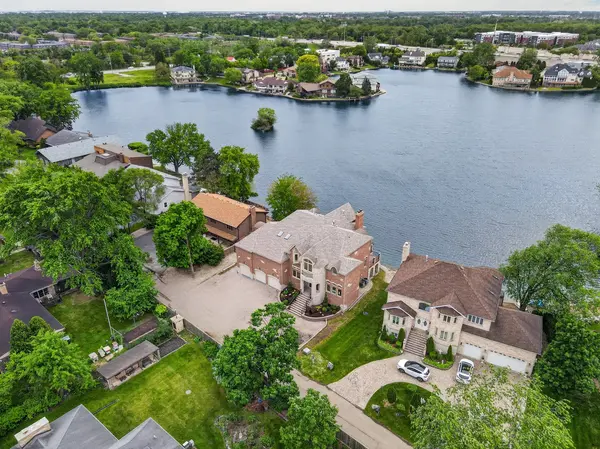 9609 Reding CIR, Des Plaines, IL 60016