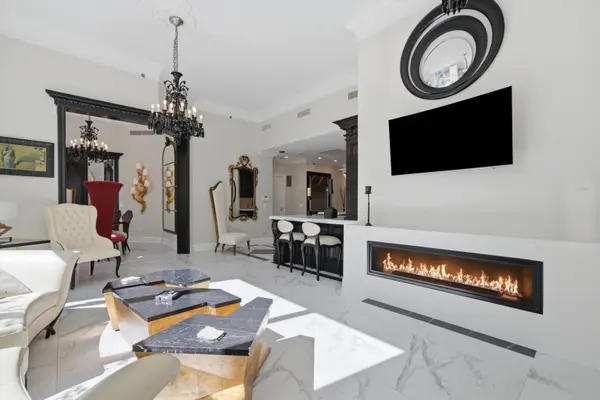 21 E Huron ST #706, Chicago, IL 60611