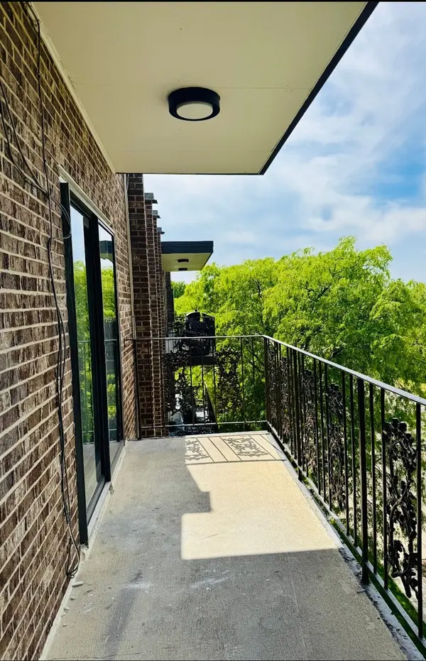 5501 Lincoln AVE #510, Morton Grove, IL 60053