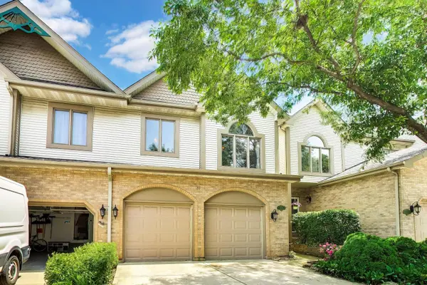 133 Schiller PL, Itasca, IL 60143