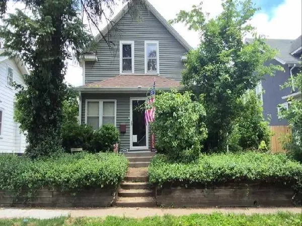 3226 15th Street C, Moline, IL 61265