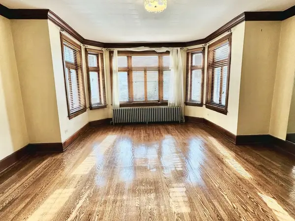 6733 S Maplewood AVE, Chicago, IL 60629