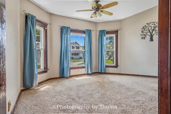 561 W Grant ST, St. Anne, IL 60964