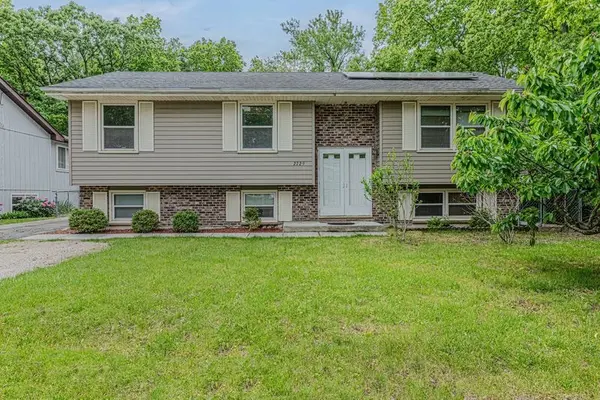 2729 Lowery CT, Zion, IL 60099