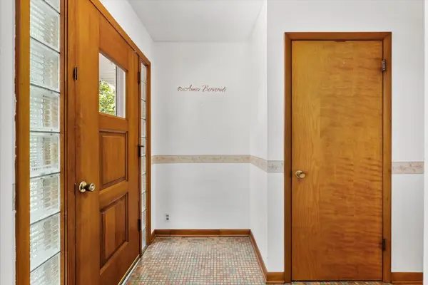 492 N 23rd RD, Oglesby, IL 61348