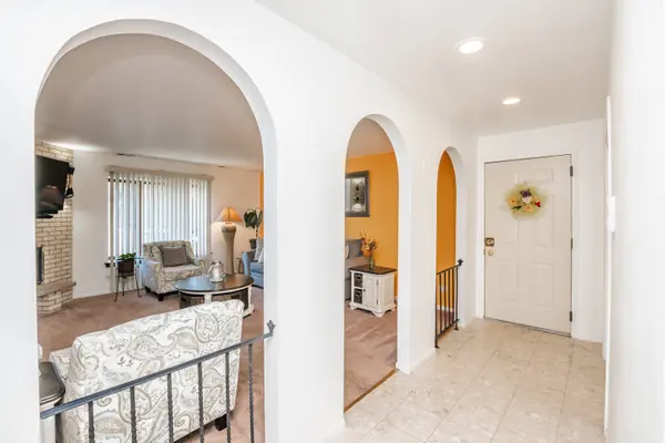 4041 W 97th ST #2N, Oak Lawn, IL 60453