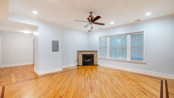 4847 S Vincennes AVE #203, Chicago, IL 60615