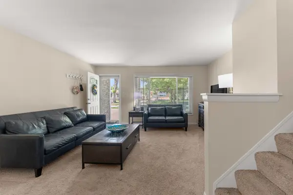 492 W Avery ST, Elmhurst, IL 60126