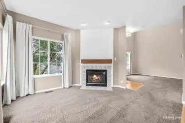 324 Abington Woods DR #324, Aurora, IL 60502