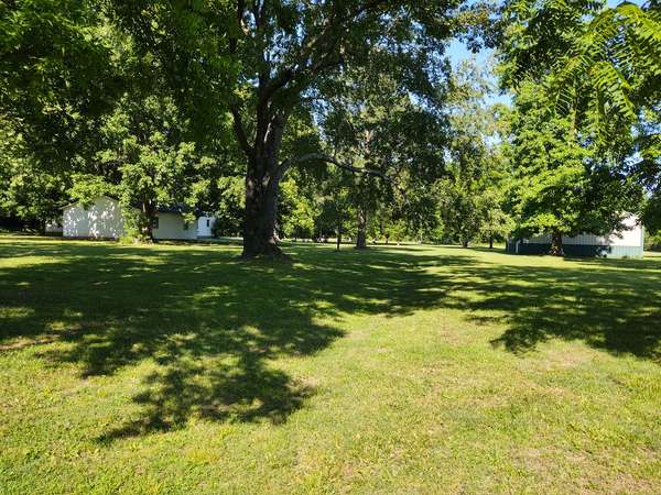 3567 Cohoon LN, Metropolis, IL 62960