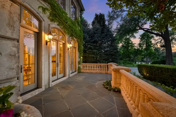 887 Crescent BLVD, Glen Ellyn, IL 60137