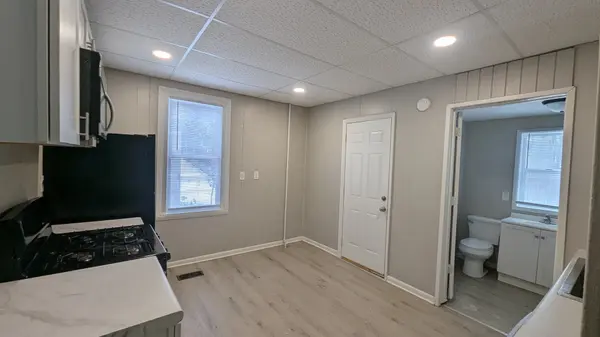 618 Douglas CT, Davenport, IA 52803