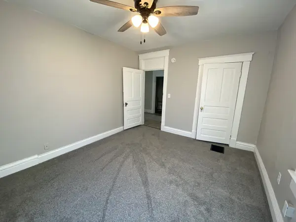 618 Douglas CT, Davenport, IA 52803