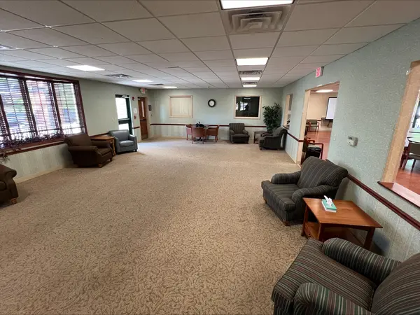 1035 W Kimberly RD, Davenport, IA 52806