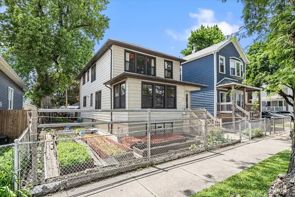 655 W 43rd PL, Chicago, IL 60609