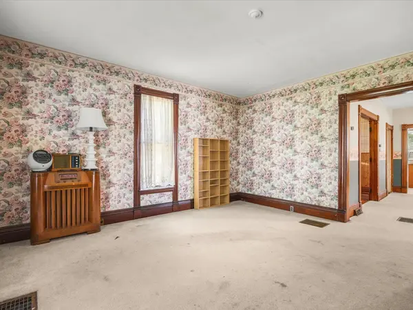 927 E Lincoln AVE, Belvidere, IL 61008