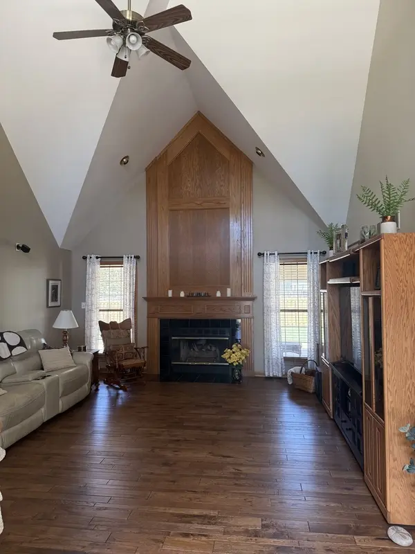 1609 Lorraine DR, Sandwich, IL 60548