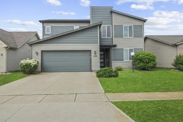 3209 Stanley LN, Champaign, IL 61822