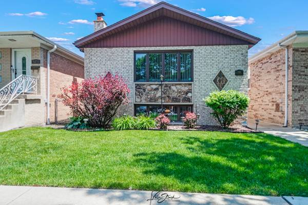 4563 N Merrimac AVE, Chicago, IL 60630