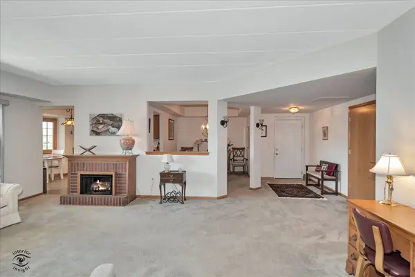 13129 Timber TRL #202, Palos Heights, IL 60463