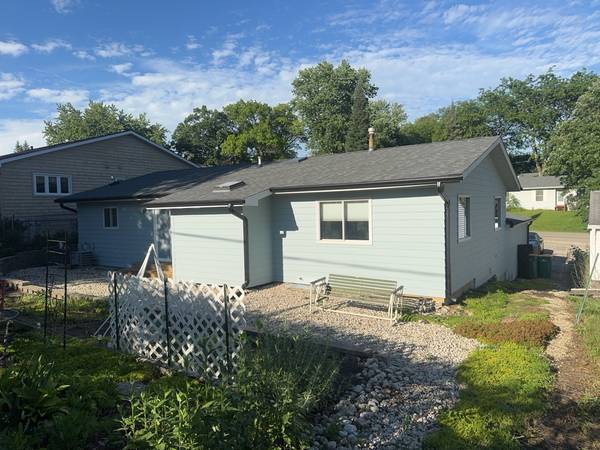 3829 EASTWAY DR, Island Lake, IL 60042