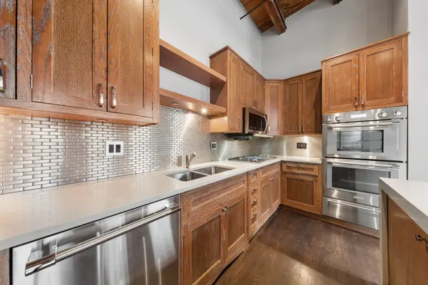 520 W Huron ST #612, Chicago, IL 60654