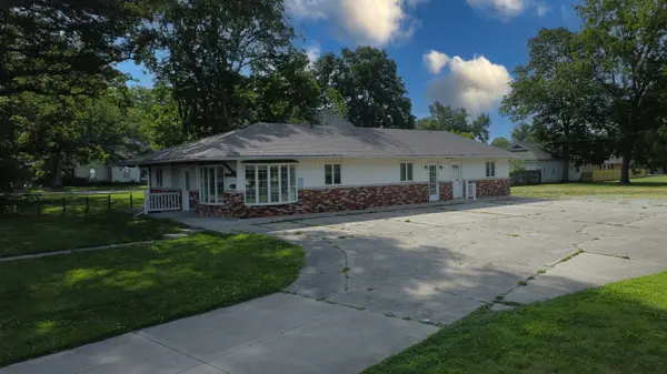 223 E Mulberry ST, Watseka, IL 60970