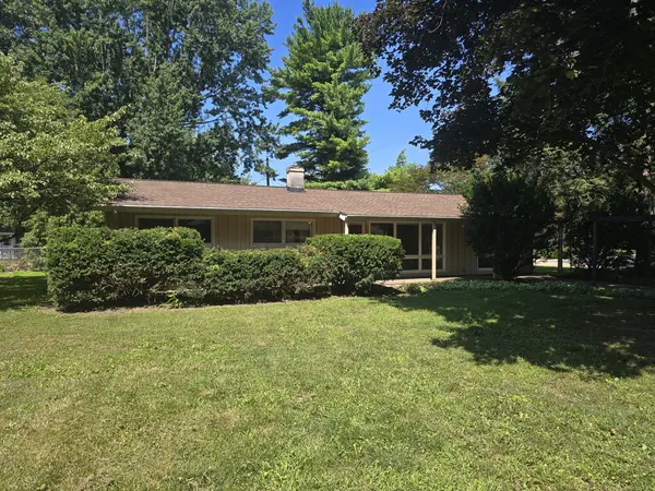 1719 McDonald DR, Champaign, IL 61821
