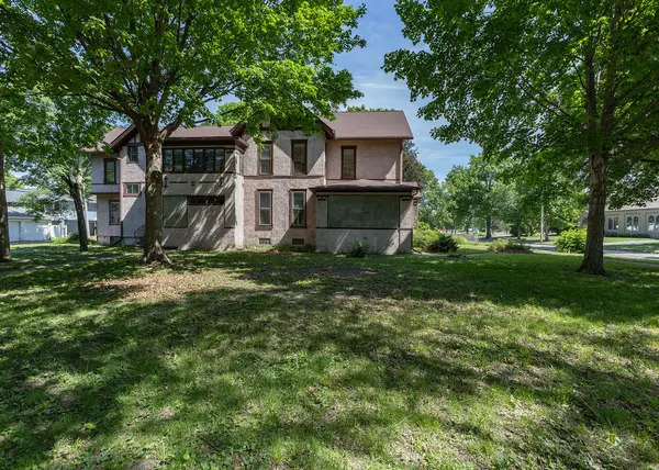 728 21st ST, Rock Island, IL 61201
