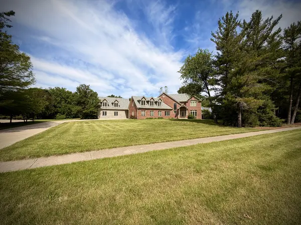24409 W Park River LN, Shorewood, IL 60404