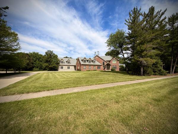24409 W Park River LN, Shorewood, IL 60404