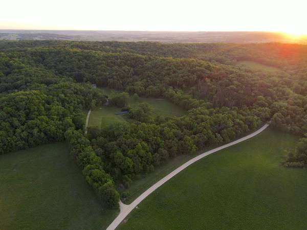 9496 S Hanover Hill RD, Hanover, IL 61041