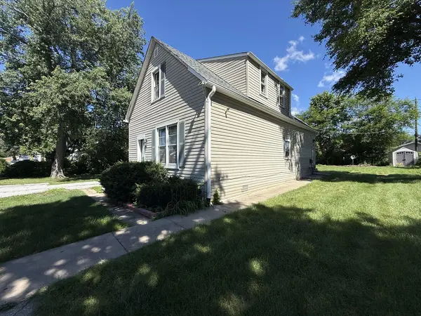 19 W 36th PL, Steger, IL 60475