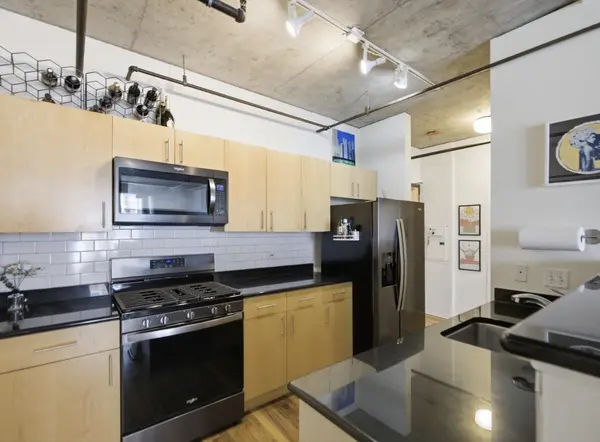 700 W Van Buren ST #602, Chicago, IL 60607