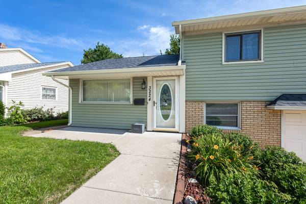 3224 W Locust ST, Davenport, IA 52804